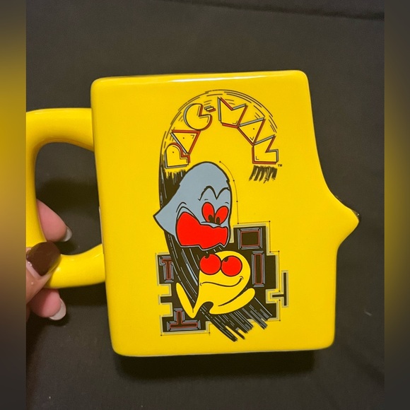 PAC MAN Game Shaped Mugs NWOT - Picture 2 of 8